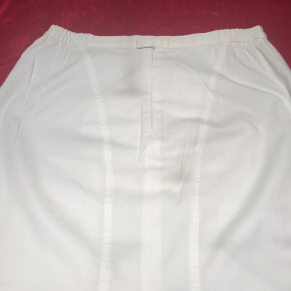 Gorgeous Cotton/Rayon  Skirt White , Elastic on waist ,Zipper Embroided Silver - Picture 6 of 6
